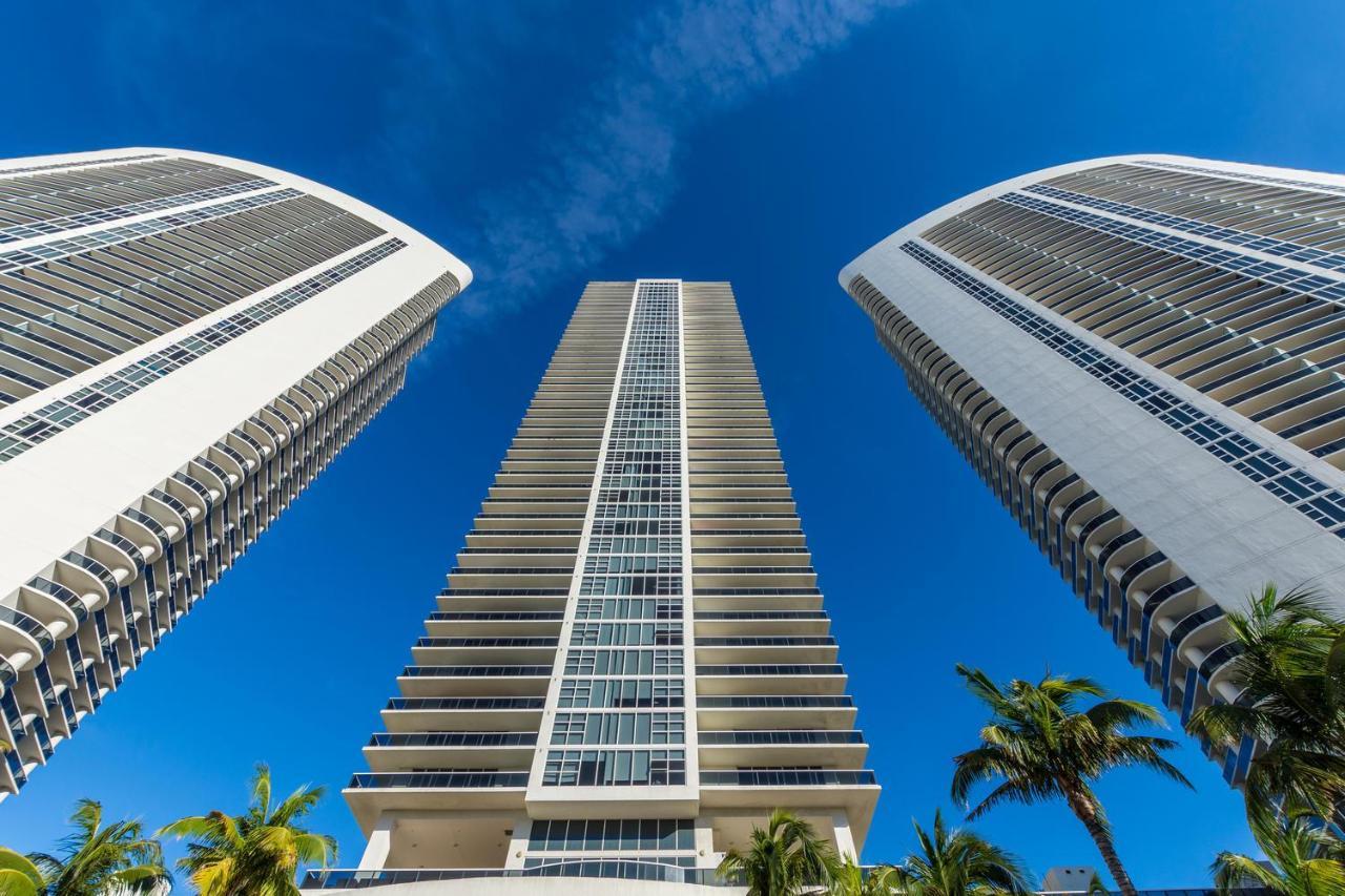 The Ultimate Resort - Beachfront 2 Bedroom Apartment With Direct Ocean View, Rooftop Pool, Hot Tub And Gym Hollywood Exteriér fotografie