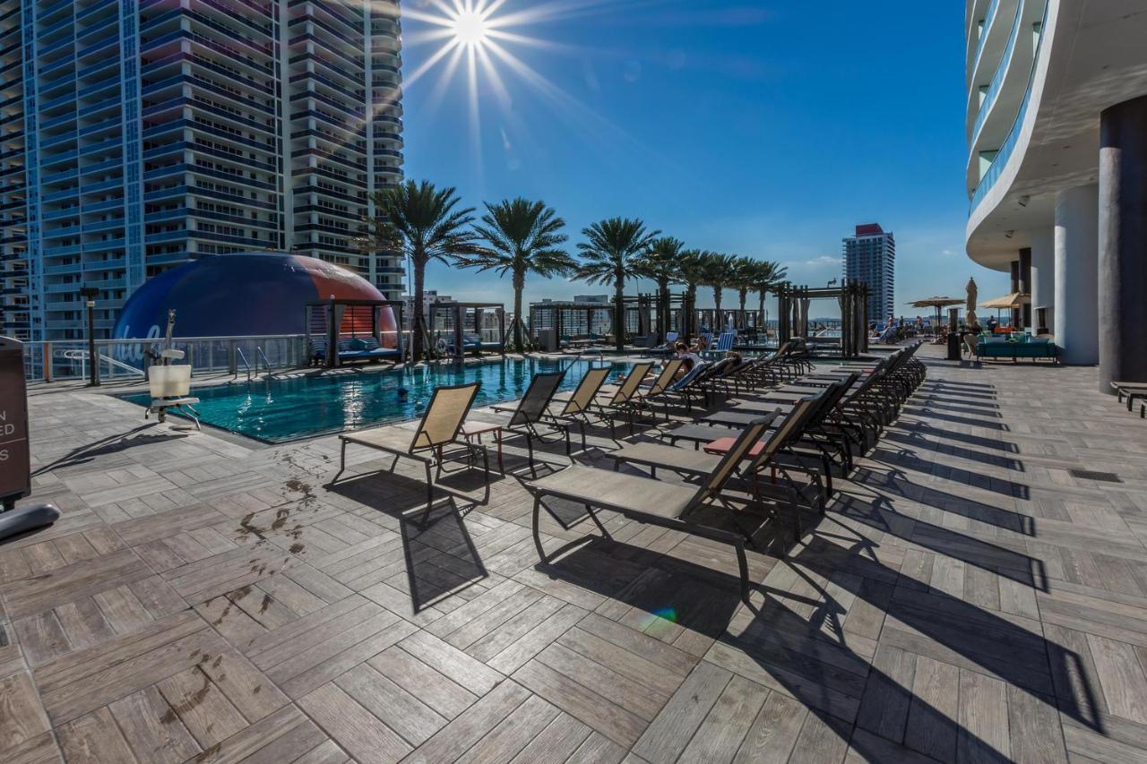 The Ultimate Resort - Beachfront 2 Bedroom Apartment With Direct Ocean View, Rooftop Pool, Hot Tub And Gym Hollywood Exteriér fotografie
