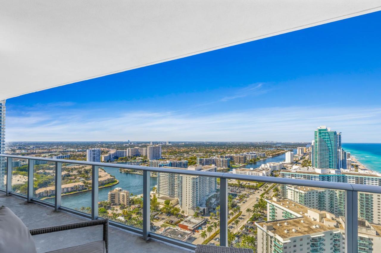 The Ultimate Resort - Beachfront 2 Bedroom Apartment With Direct Ocean View, Rooftop Pool, Hot Tub And Gym Hollywood Exteriér fotografie